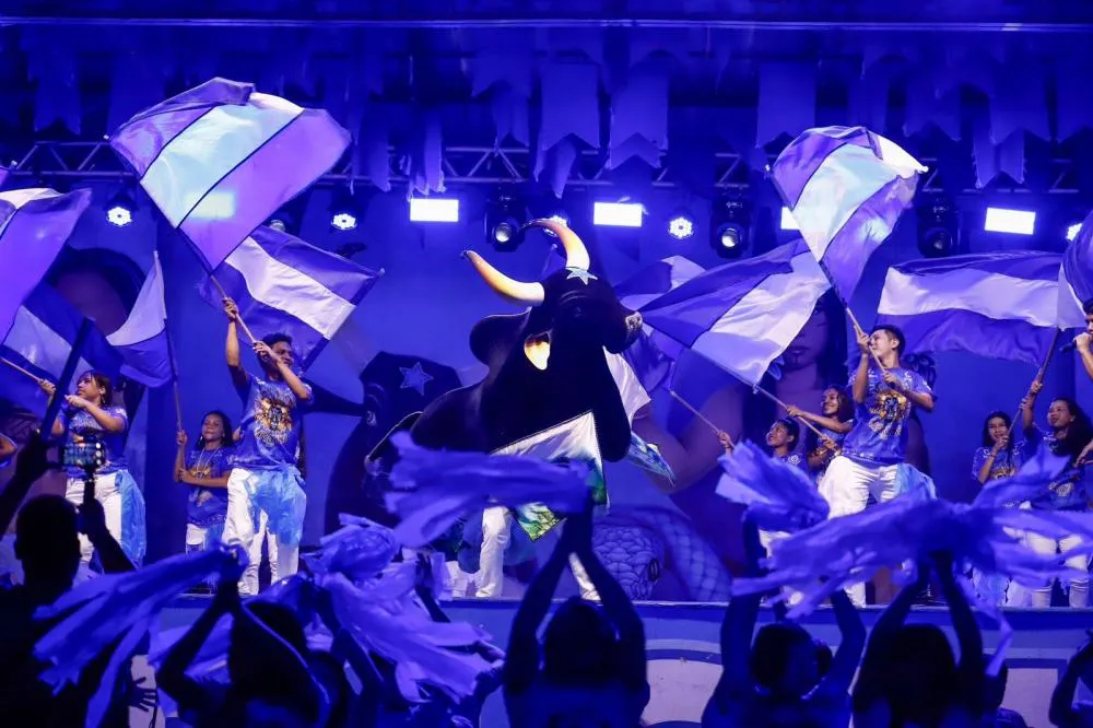 Ensaio Show: festa e homenagem para celebrar torcida oficial do Caprichoso, Raça Azul