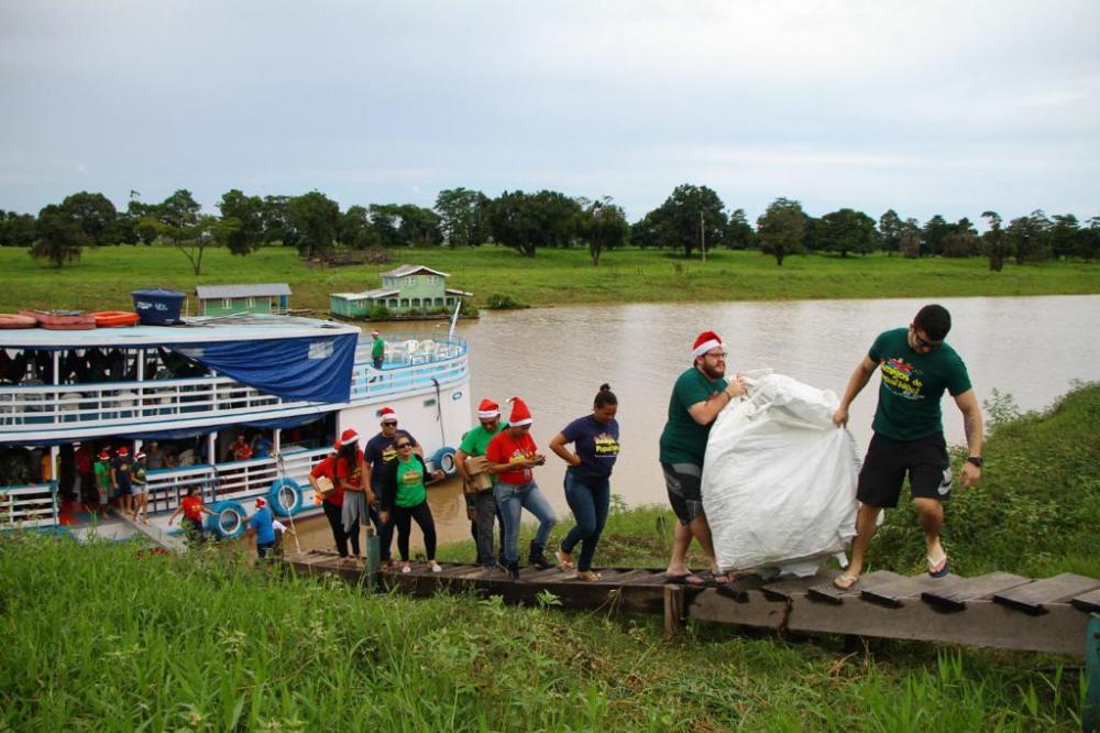 Amigos do Papai Noel completa 25 anos distribuindo sorrisos pelo Amazonas