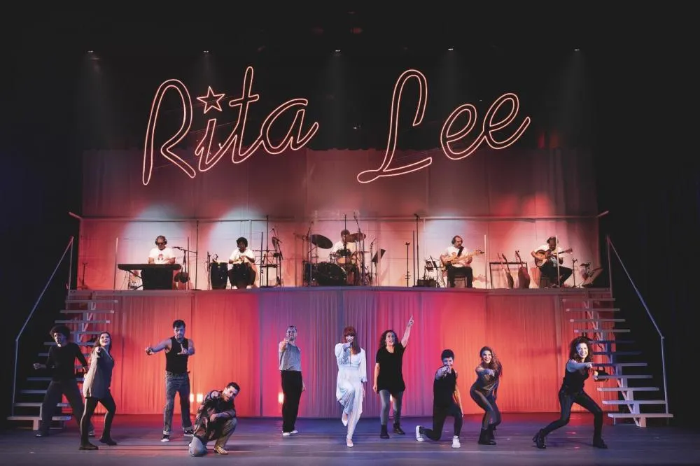 Espetáculo “Rita Lee - Uma Autobiografia”, com Mel Lisboa, abre Mostra de Teatro Águas de Manaus