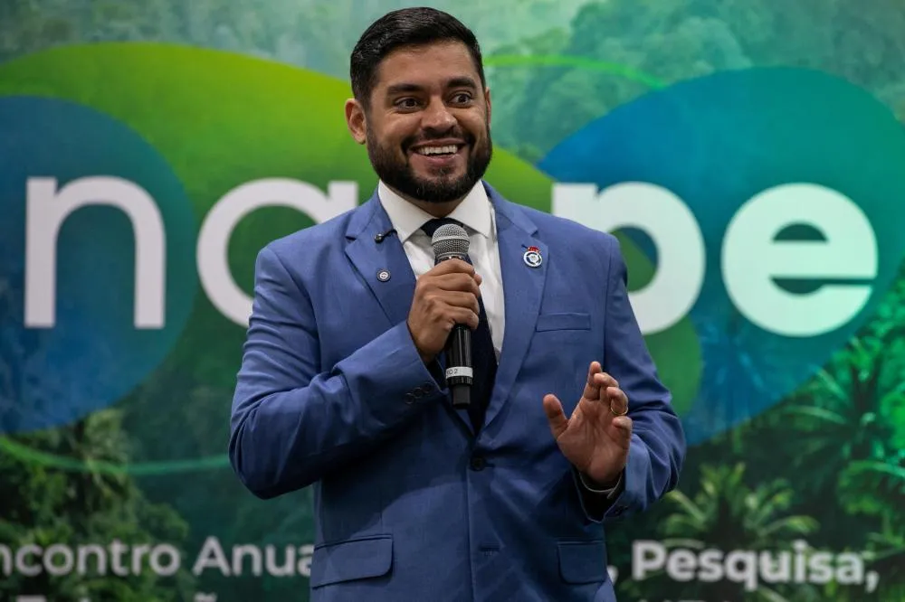 UEA traz debate sobre universidade e Amazônia socialmente referenciadas e sustentáveis durante abertura do Enaepe