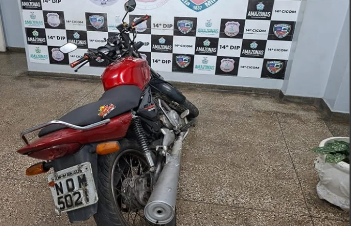 Polícia Militar prende suspeito e recupera motocicleta com restrição na zona leste de Manaus