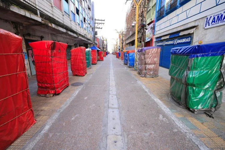 Especialista aponta que reabertura de ruas no Centro de Manaus pode melhorar o trânsito, mas deve ser feito com atenção