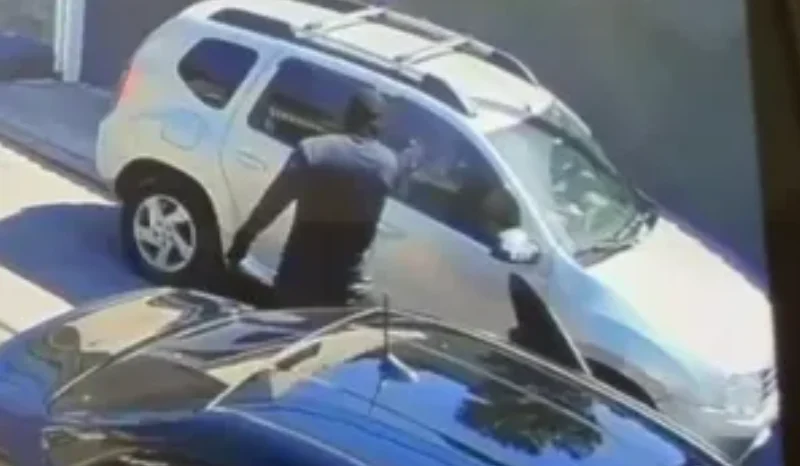 Mulher é executada a tiros em frente a crianças no Rio; vídeo de câmera de segurança mostra brutalidade