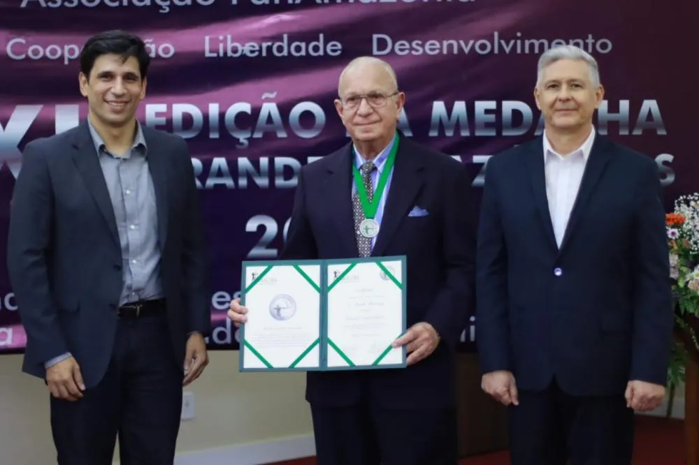 Medalha Grandes Amazônidas reconhece líderes do desenvolvimento regional em cerimônia em Manaus