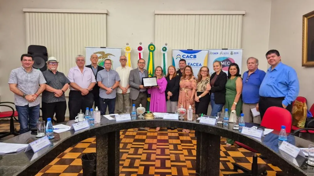 Sebrae Amazonas recebe homenagem da Associação Comercial pelos 50 anos de parceria