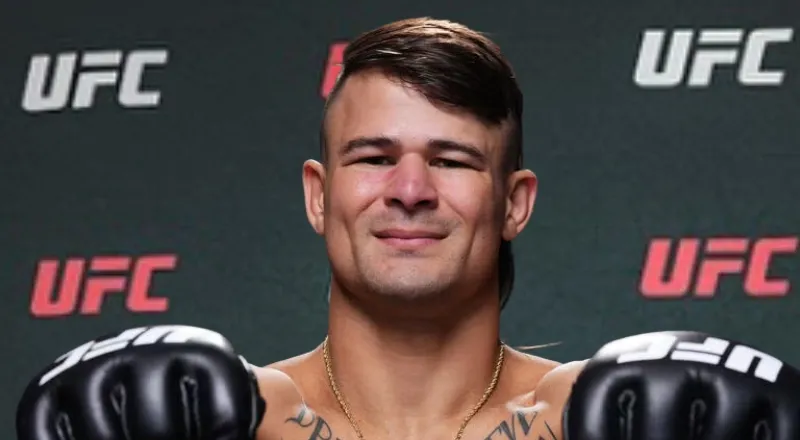 Amazonense Diego Lopes vence Jean Silva no UFC Noche com cotovelada e leva prêmio milionário