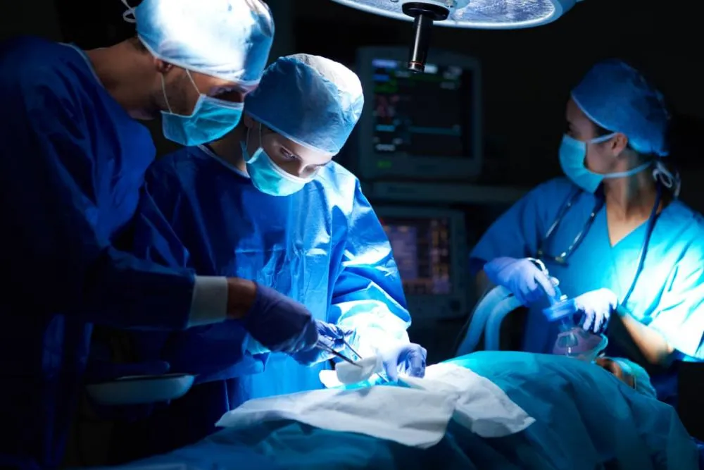 Infecções hospitalares matam até 100 mil por ano e expõem falhas na higienização