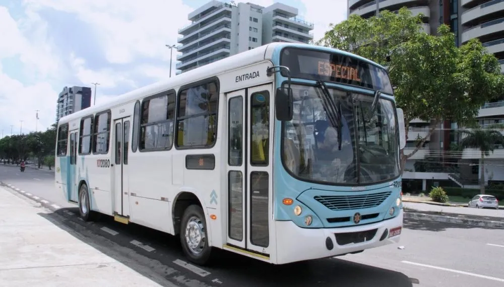 Rodoviários de Manaus aguardam pagamento até terça-feira e mantêm indicativo de greve
