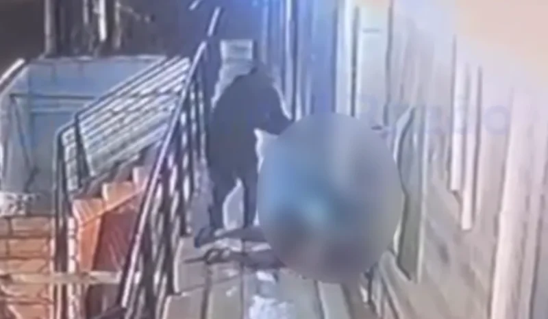 Líder do Comando Vermelho em Manaus é executado a tiros enquanto carregava uma criança no colo em Santa Catarina