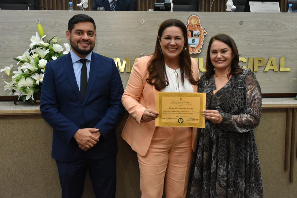 UEA recebe homenagem da CMM pelos 22 anos de história